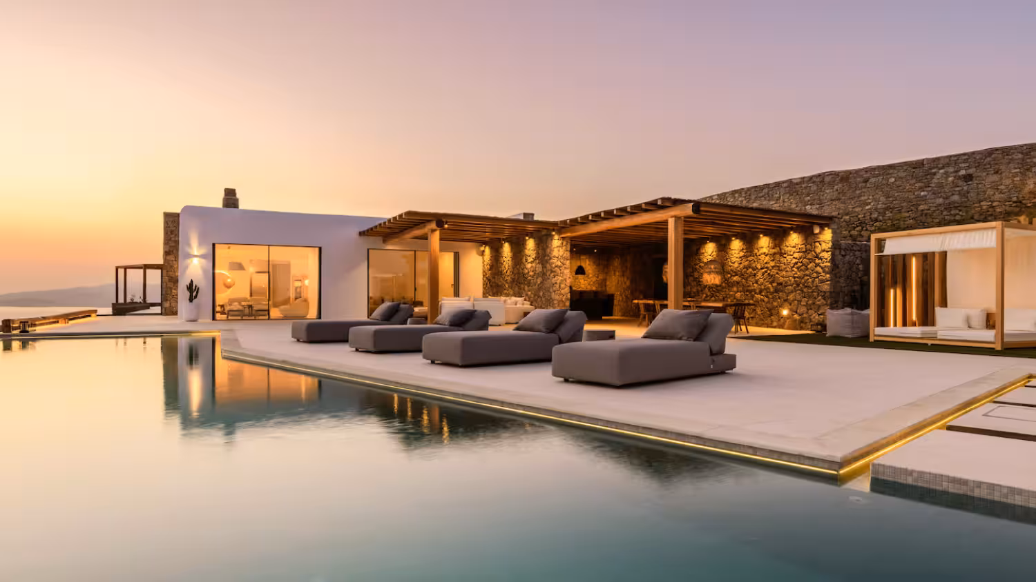 Discreet & Luxury Discreet & Luxury